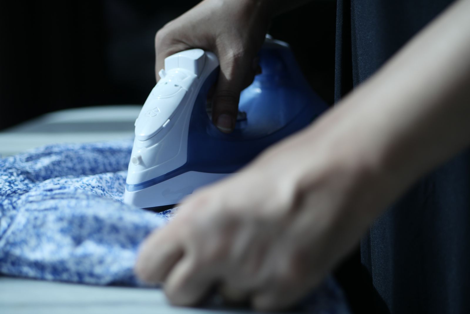 Pressing & finishing — reference photograph